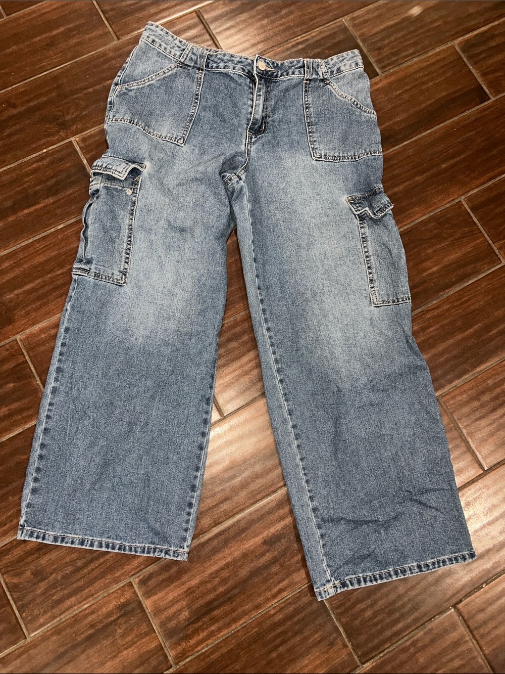 Cargo Women's Relaxed Fit Light Blue Denim Cargo Jeans